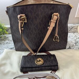 Michael Kors Black and Tan Women's Bag Set
